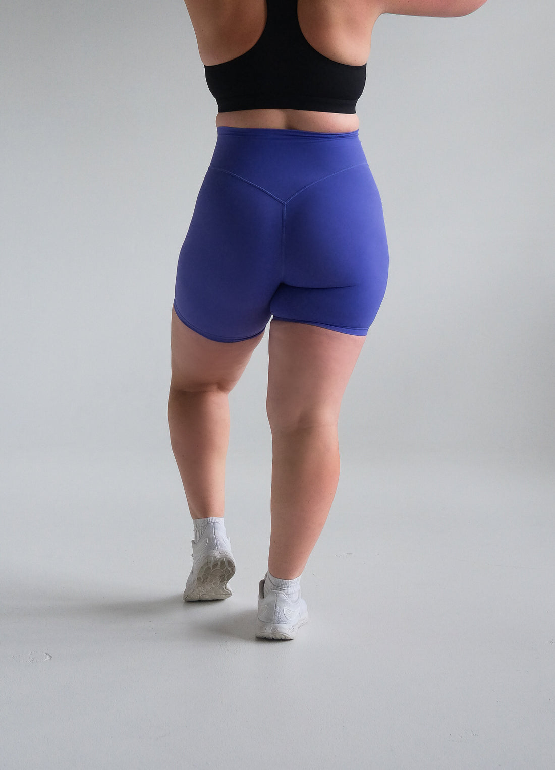 Flourish Crossover Short 6" - Iris