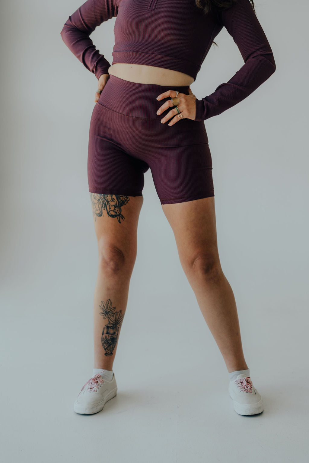 Tranquility Short 6" - Cranberry
